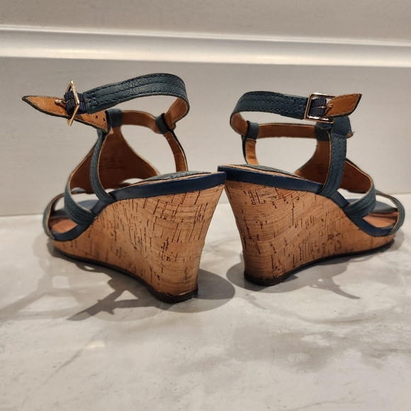 Clark's 7.5 cork wedges with blue leather - Picture 3 of 4